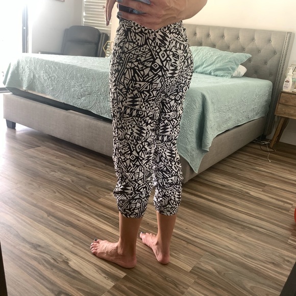 Tribal print jogger pants - Picture 3 of 6